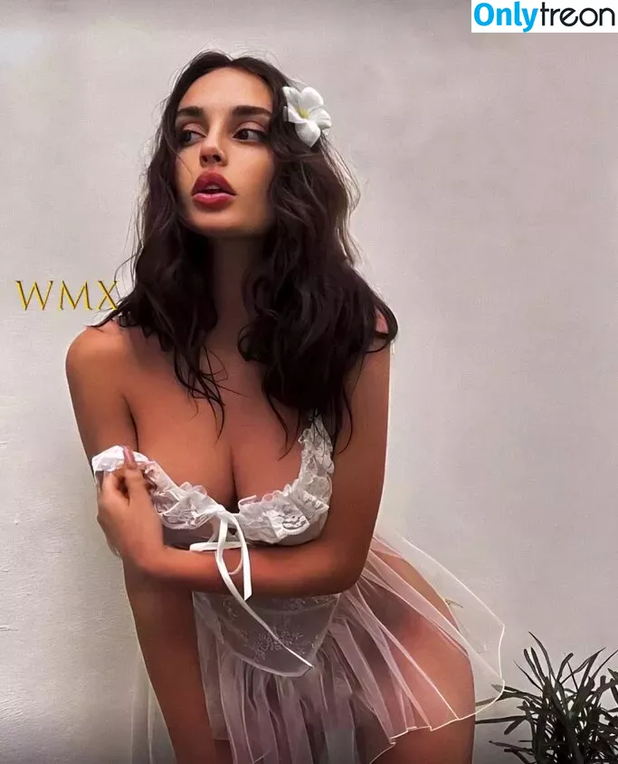 Unrealcobaine nude photo #0203 (Missa Julia / unrealcobain)