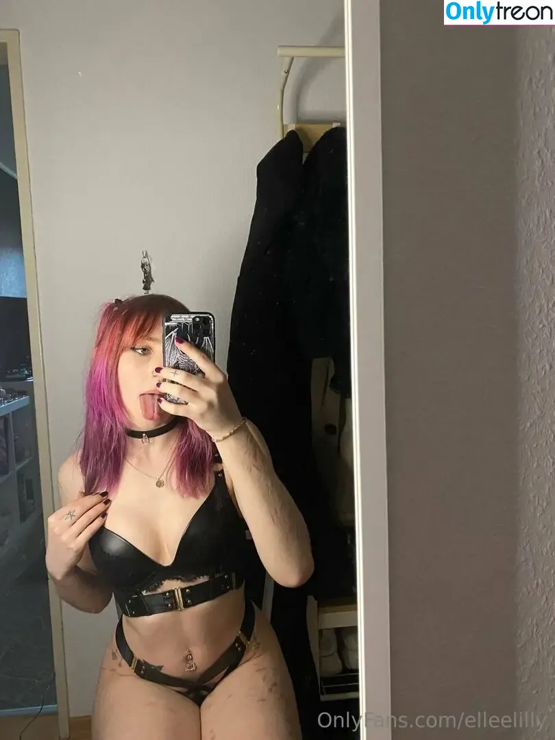 ur_kitten_liv nude photo #0004 (ur_favourite_kitten)