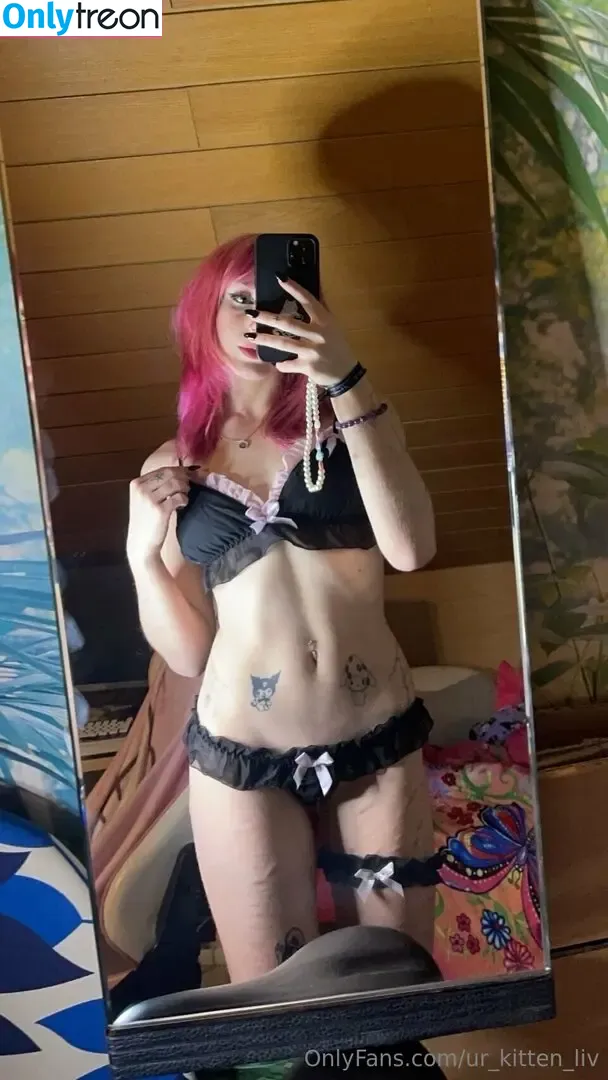 ur_kitten_liv nude photo #0026 (ur_favourite_kitten)
