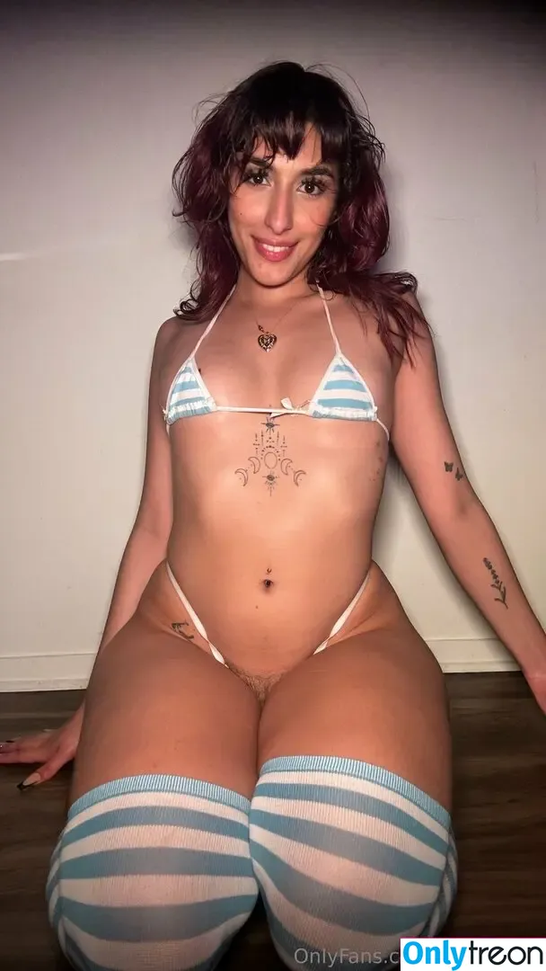 urgrllcrush nude photo #0012 (urgrllcrush)
