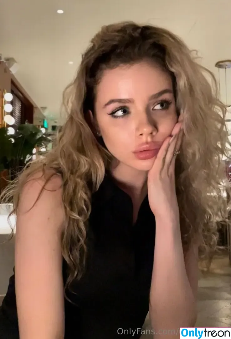 urkittymary nude photo #0021 (yourmarybaby)