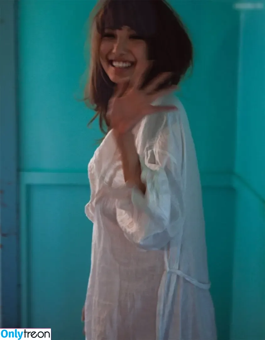 Utsunomiya Shion nude photo #0030 (rara.anzai_)