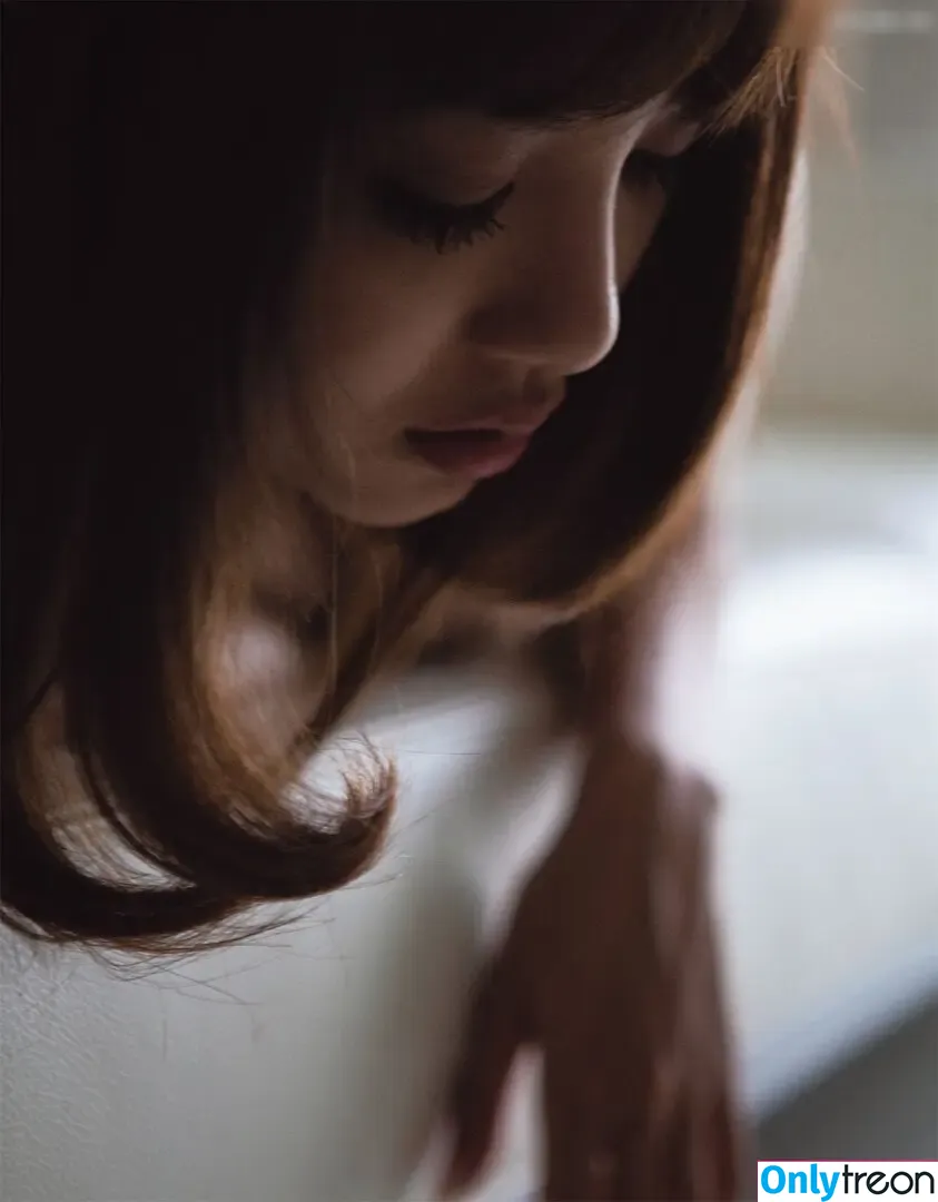 Utsunomiya Shion nude photo #0031 (rara.anzai_)