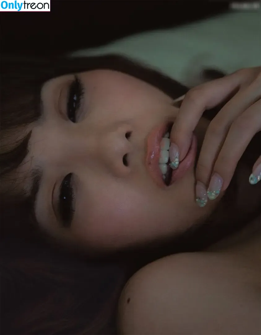 Utsunomiya Shion nude photo #0037 (rara.anzai_)