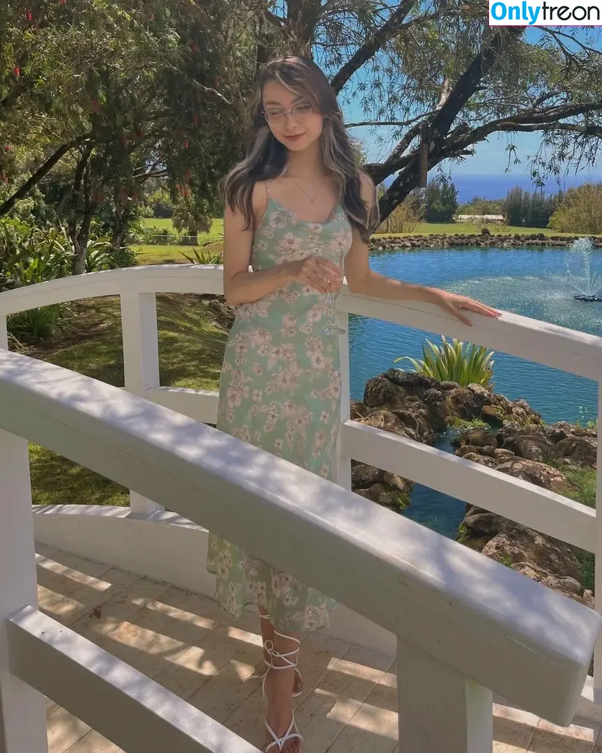 Uwumi nude photo #0013 (Notuwumi / yor.uwu)