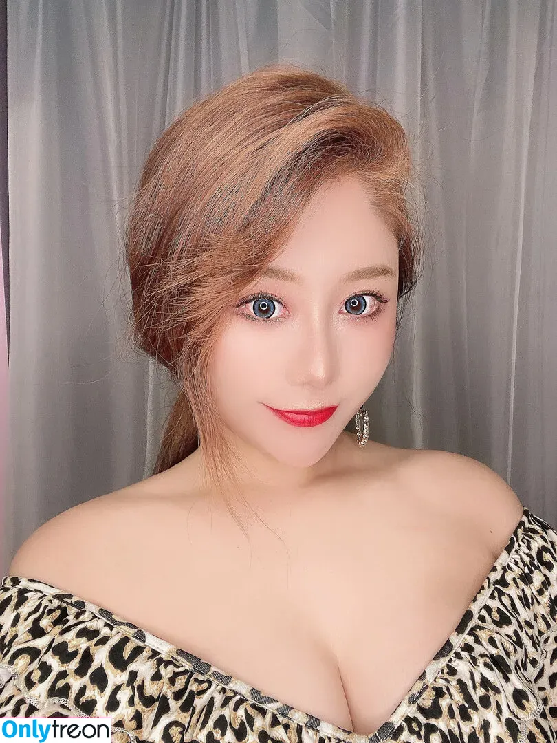 Uying nude photo #0089 (Yui ASMR / uying_87)