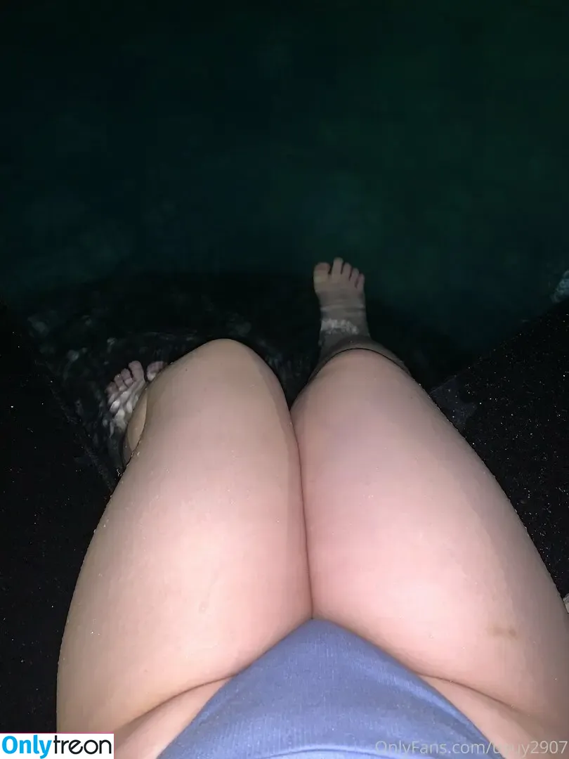 uyuy2907 nude photo #1355 (uyuychan2907)