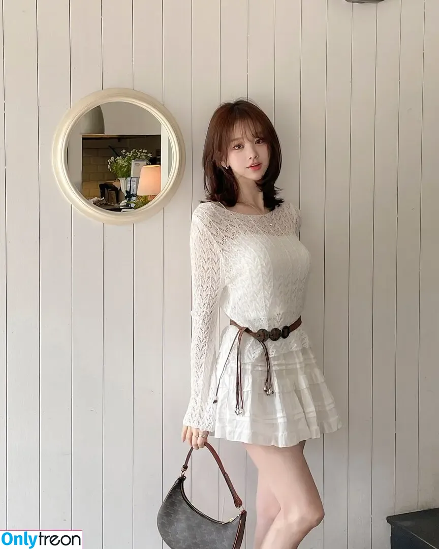 Uzaa nude photo #0141 (____uzaa)
