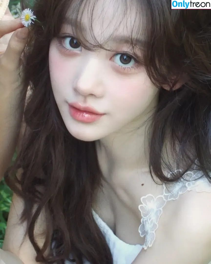 Uzaa nude photo #0155 (____uzaa)