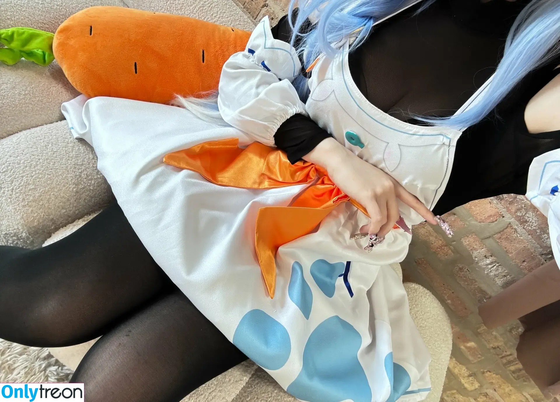 Uzileks nude photo #0004 (Uzi / Zuzu)