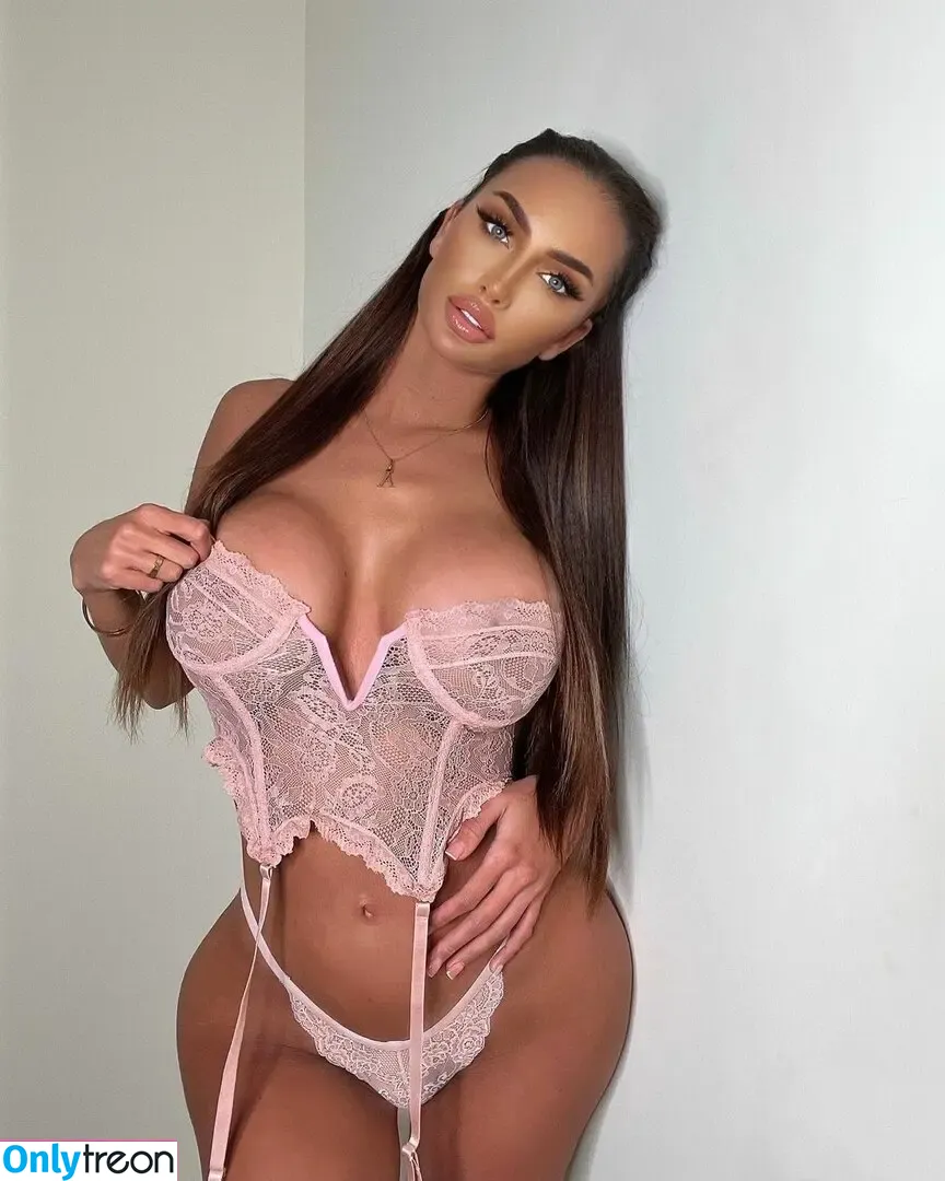Valentina nude photo #0082 (valeblucerchiata / valentinaof.4 / xxvalen444 / xxvalenxoxo)