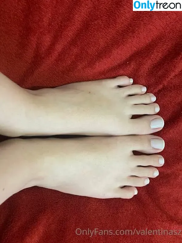 Valentina nude photo #0116 (valeblucerchiata / valentinaof.4 / xxvalen444 / xxvalenxoxo)