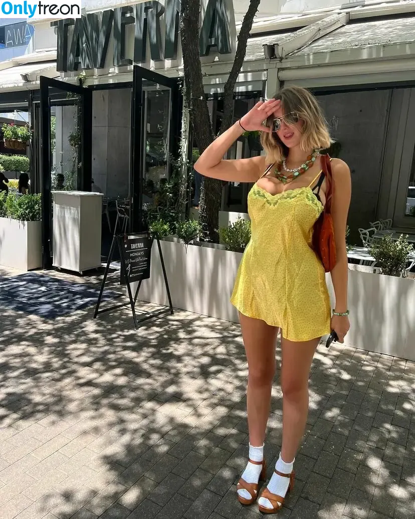 Valentina nude photo #0199 (valeblucerchiata / valentinaof.4 / xxvalen444 / xxvalenxoxo)