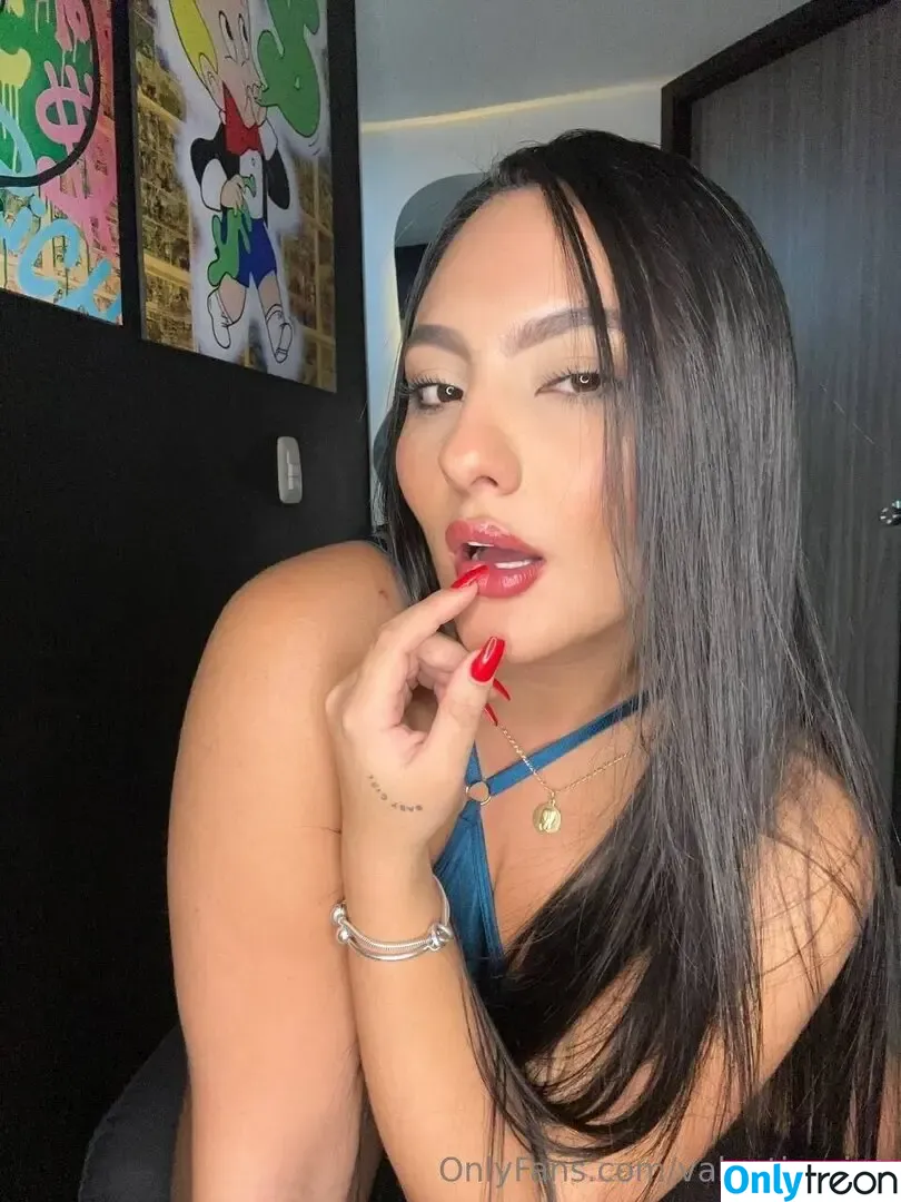 Valentina Atehortua nude photo #0065 (valentinarias / vma1840)