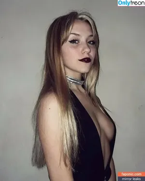 Valentina Borelli / Vaalenborelli nude photo #0047
