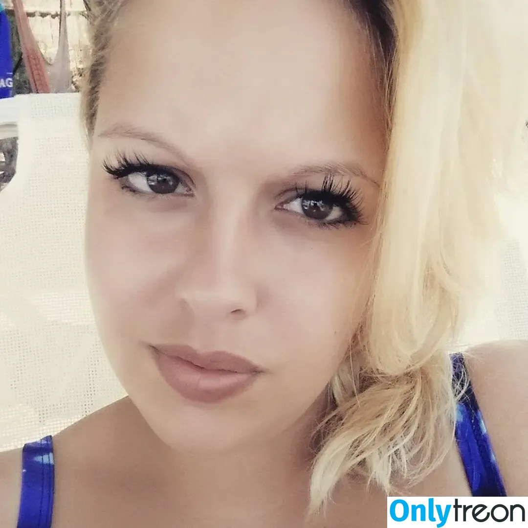 Valentina Morselli nude photo #0005 (nonvaleamorsi / valentinamorsel)