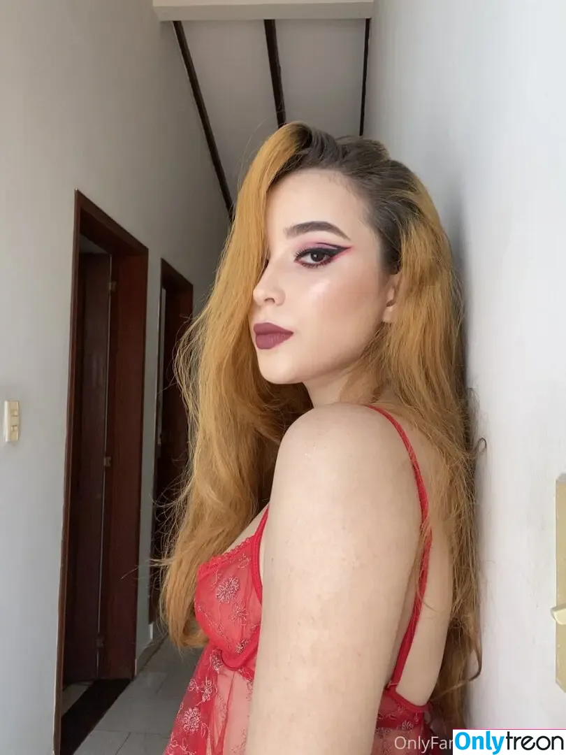 Valentina Navia nude photo #0008 (vnv_02 / yiyinavia)