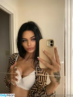 Valentina Z Rima / valentina.roma nude photo #0001