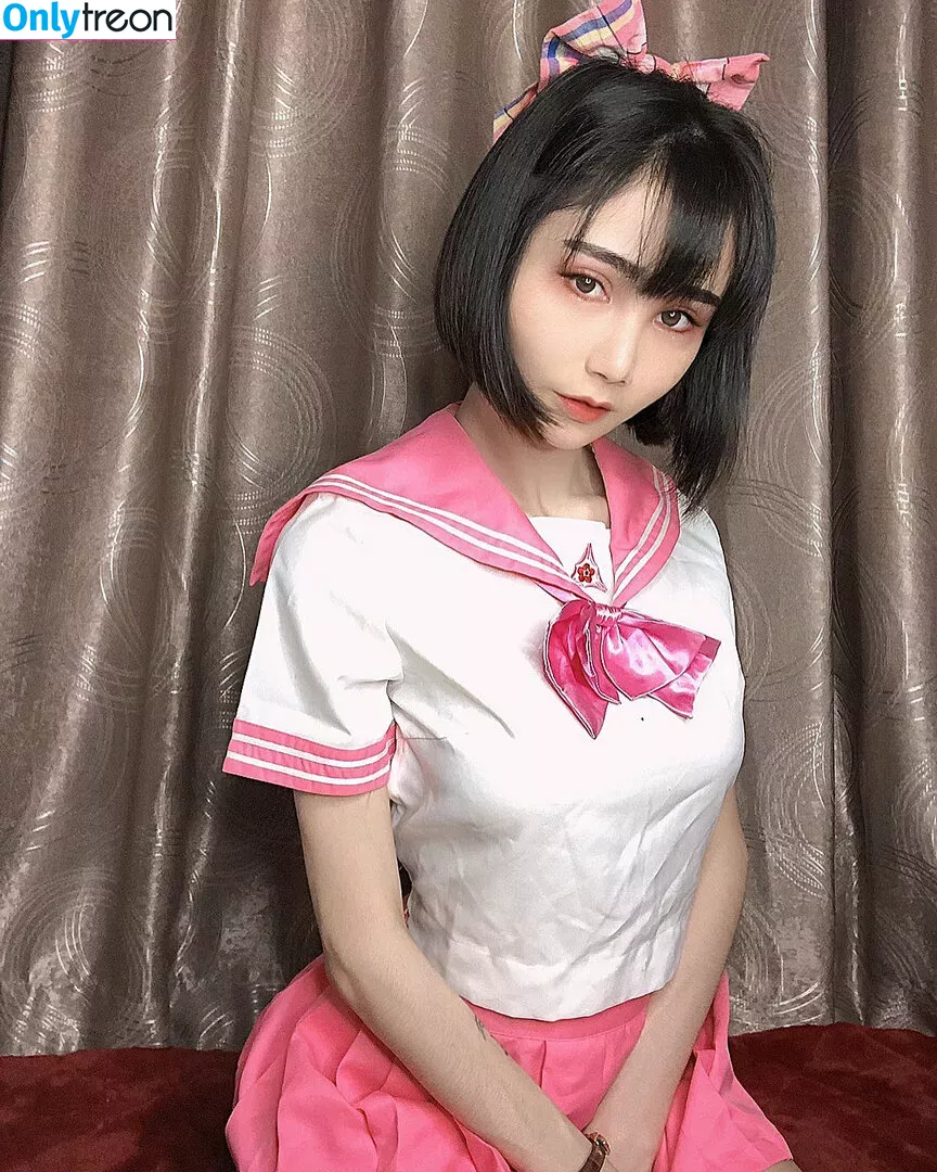 valentine8_official nude photo #0002 (valentinee8)