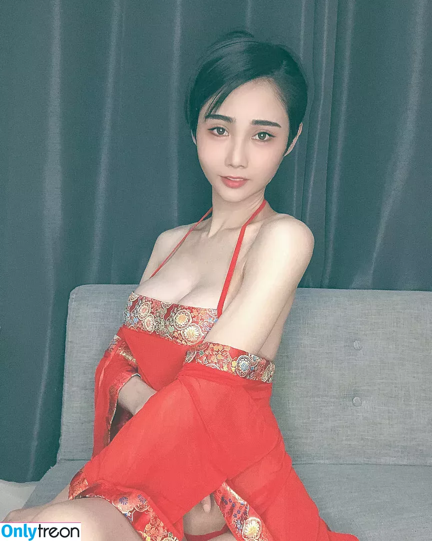 valentine8_official nude photo #0016 (valentinee8)