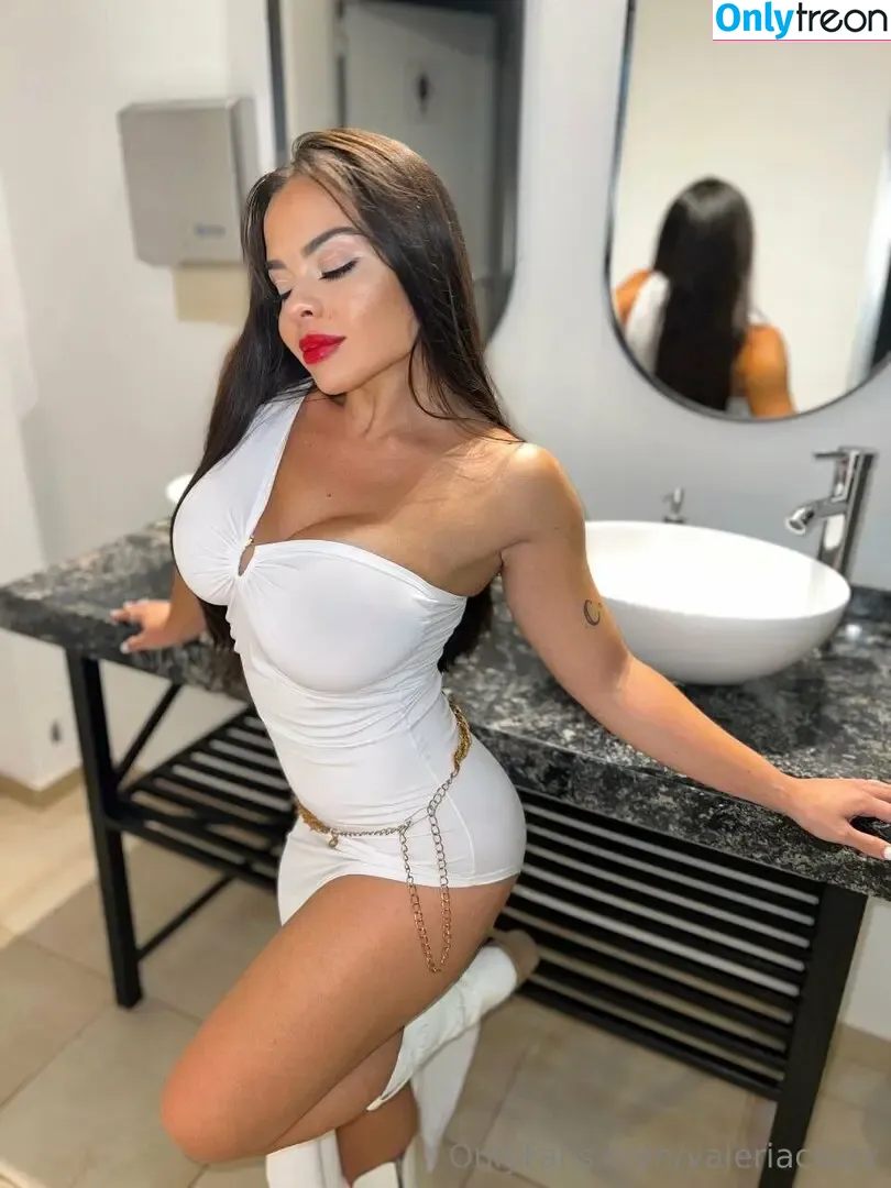 valeriacruzz nude photo #0210 (valecruzr)