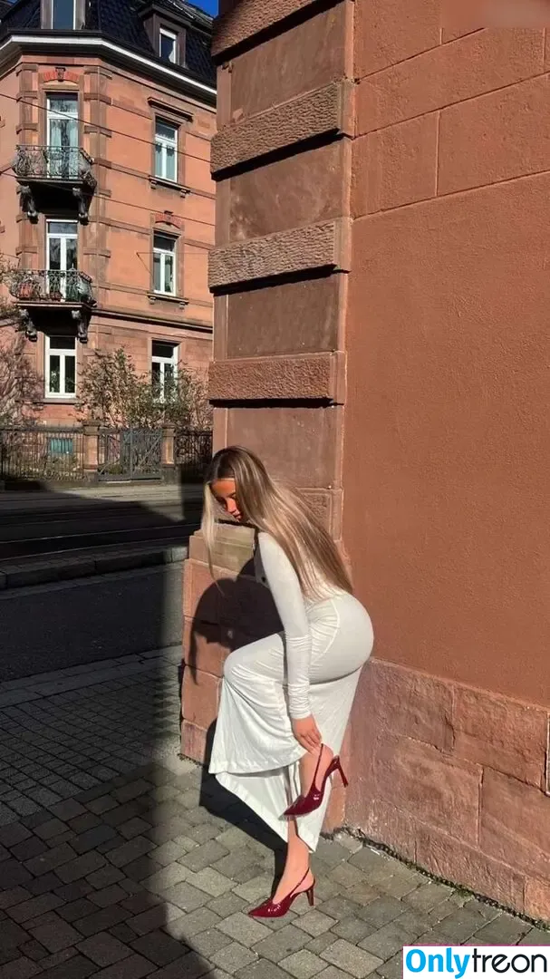 valonaash nude photo #0391 (valonaash)
