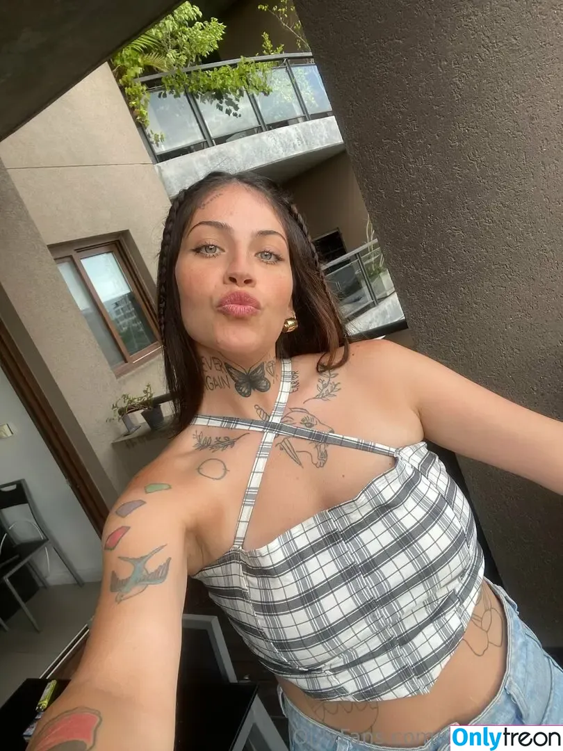 valuamor1 nude photo #0014 (valugodoy1)