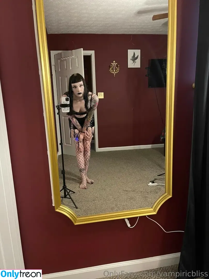 Vampiricbliss nude photo #0031 (Carmilla / carmillaseries)