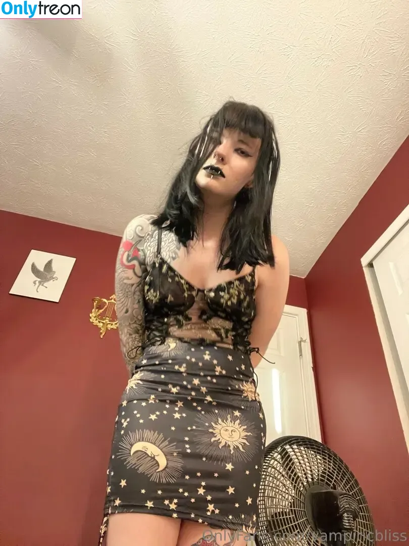 Vampiricbliss nude photo #0033 (Carmilla / carmillaseries)