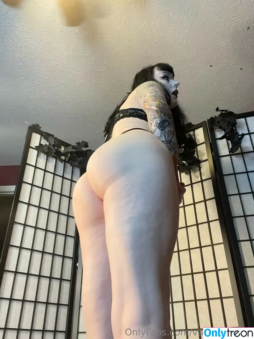 Vampiricbliss nude photo #0061 (Carmilla / carmillaseries)