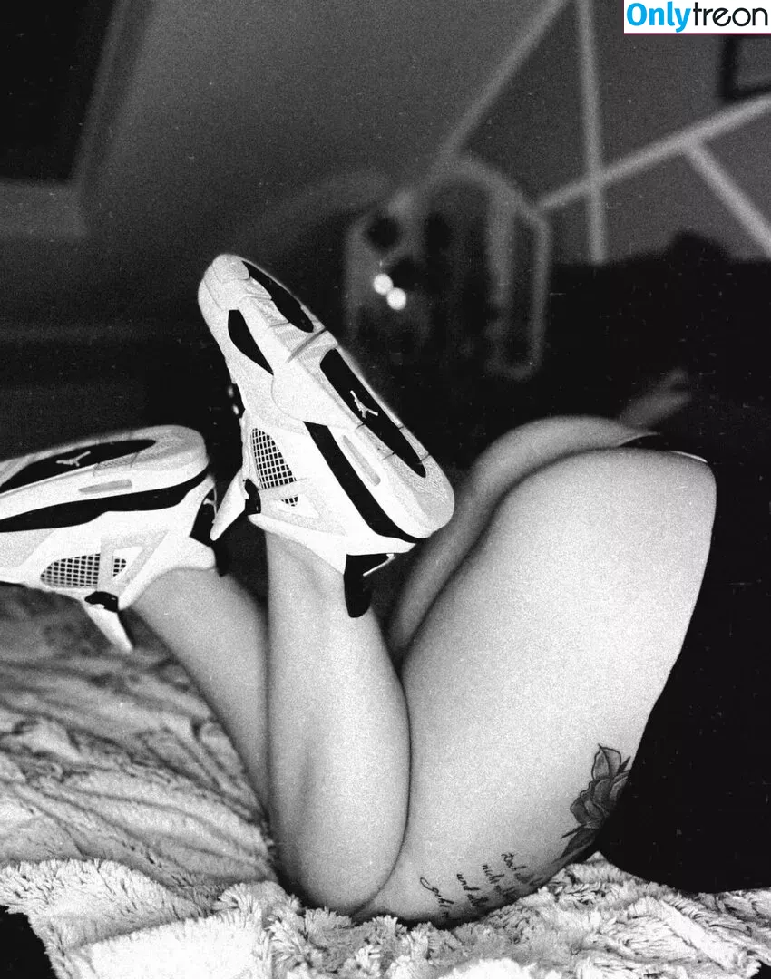 Van.sen nude photo #0343 (Fanseven / Insta / Van_sen / _tuning.tussi)