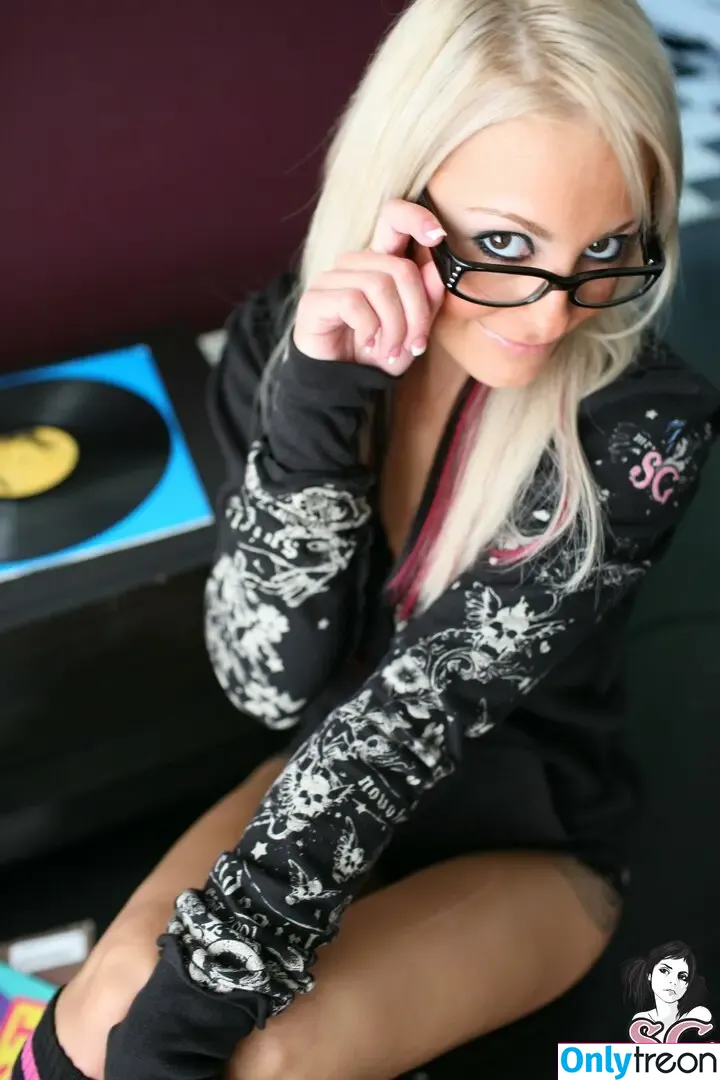 Vandal SG nude photo #0021 (Vandal SG)