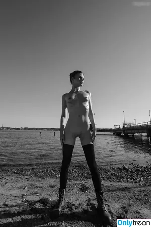 Vanessa Bartsch / vibeswithnessaaa nude photo #0345