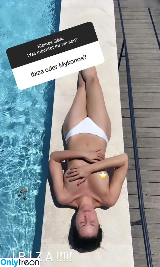 Vanessa Blumhagen nude photo #0001 (vanessa_blumhagen)