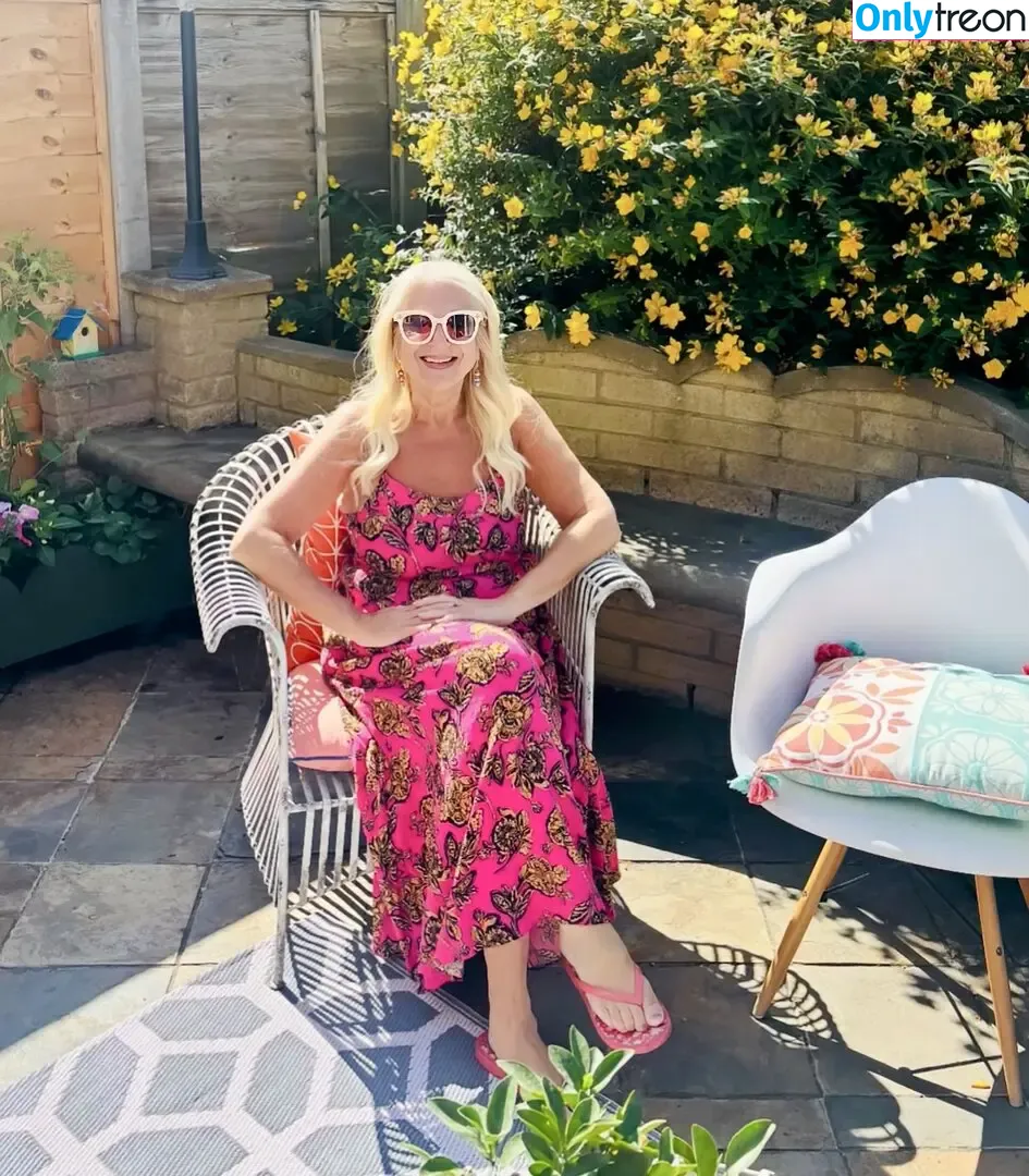 Vanessa Feltz nude photo #0052 (vanessafeltzofficial)