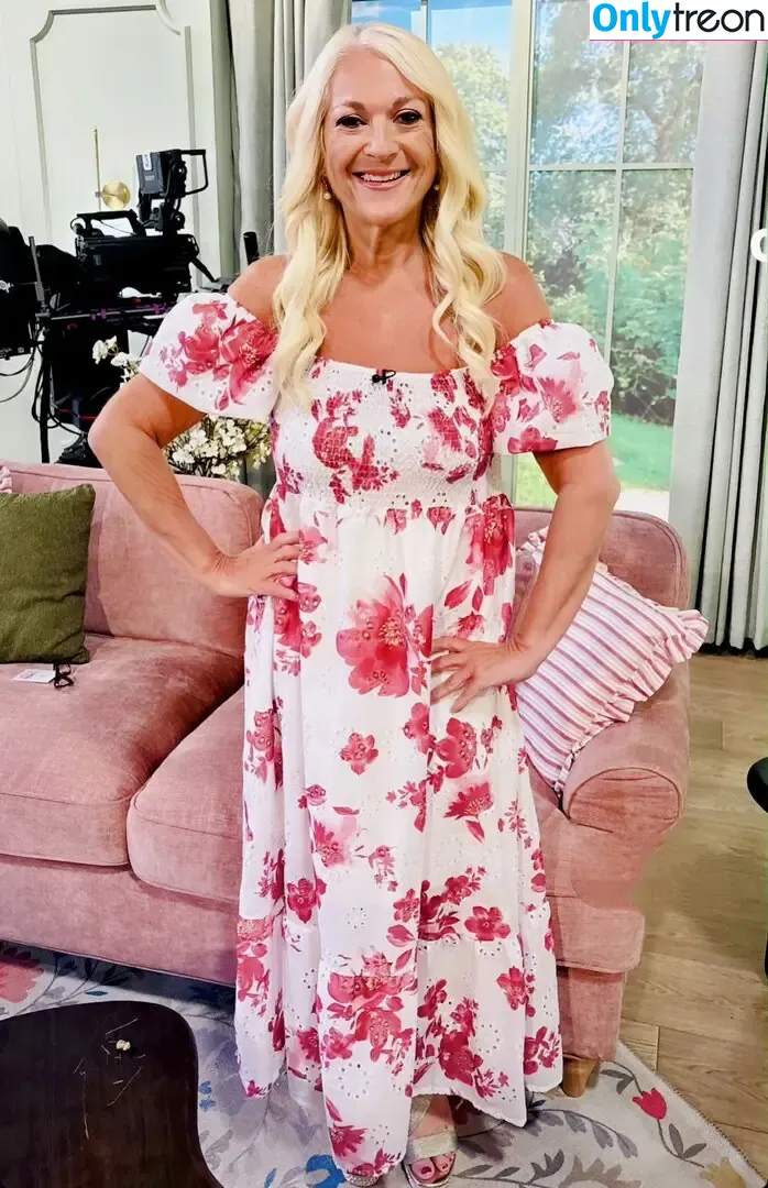 Vanessa Feltz nude photo #0059 (vanessafeltzofficial)