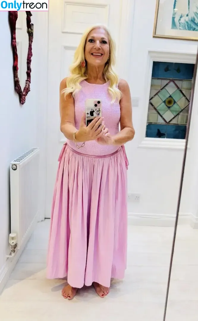 Vanessa Feltz nude photo #0060 (vanessafeltzofficial)