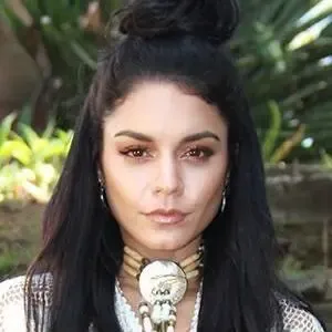 Vanessa Hudgens / VanessaHudgens nude photo #0003