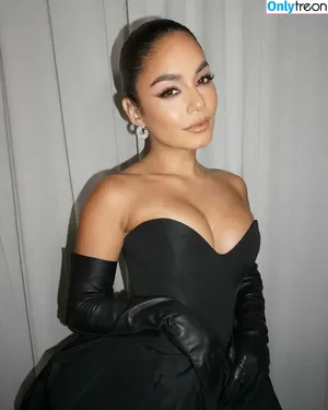 Vanessa Hudgens / VanessaHudgens nude photo #0007