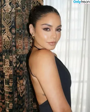 Vanessa Hudgens / VanessaHudgens nude photo #0012