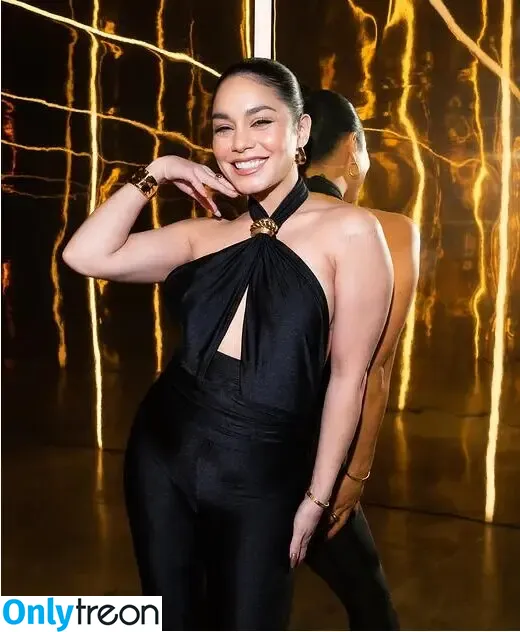 Vanessa Hudgens nude photo #0083 (VanessaHudgens)