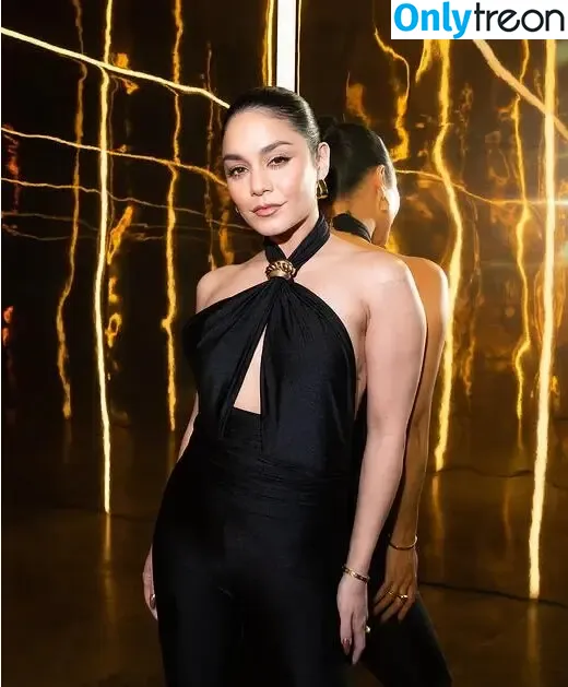 Vanessa Hudgens nude photo #0084 (VanessaHudgens)