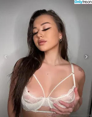 Vanessajolie / joliegonebad nude photo #0010