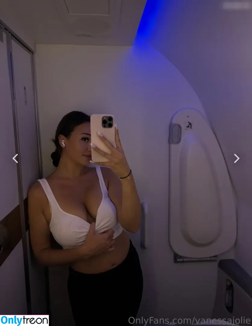 Vanessajolie nude photo #0017 (joliegonebad)