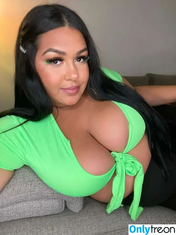 Vanessathevixxxen nude photo #0025 (Chubby Vee / aintnowifeyxoxo / servequeenv / xx_vanessa_vixen_xx)