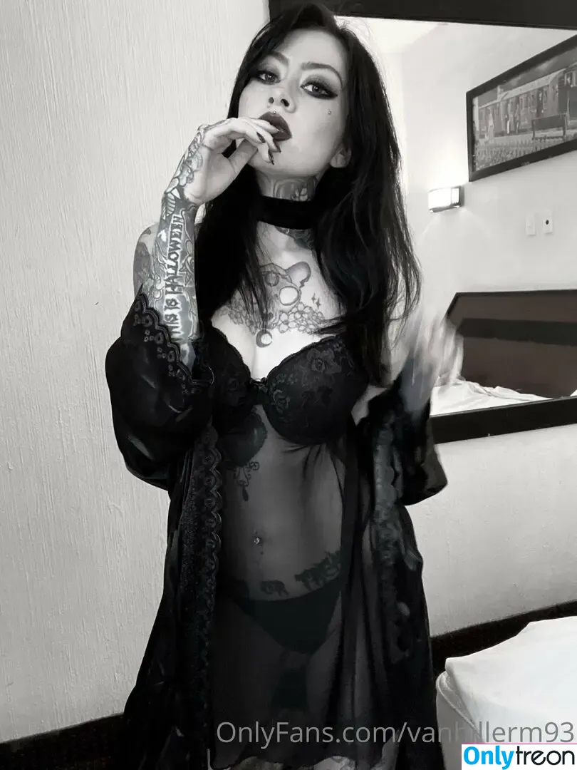 vanhillerm93 nude photo #0039 (mich_vanhiller)