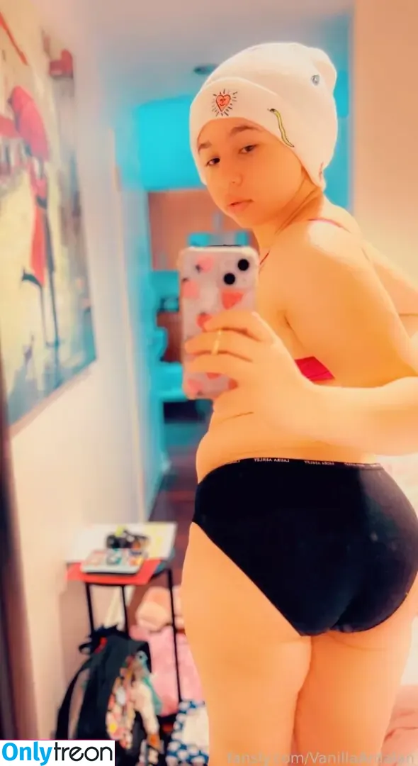 VanillaArdalan nude photo #0017 (VanillaArdalan)