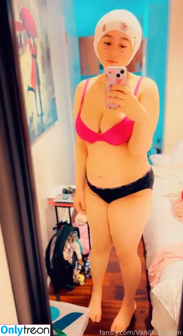 VanillaArdalan nude photo #0021 (VanillaArdalan)