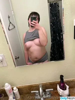 vanitybaby / vanityybabyy nude photo #0052