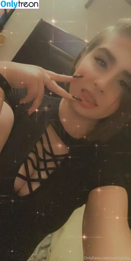 vanitybaby nude photo #0021 (vanityybabyy)